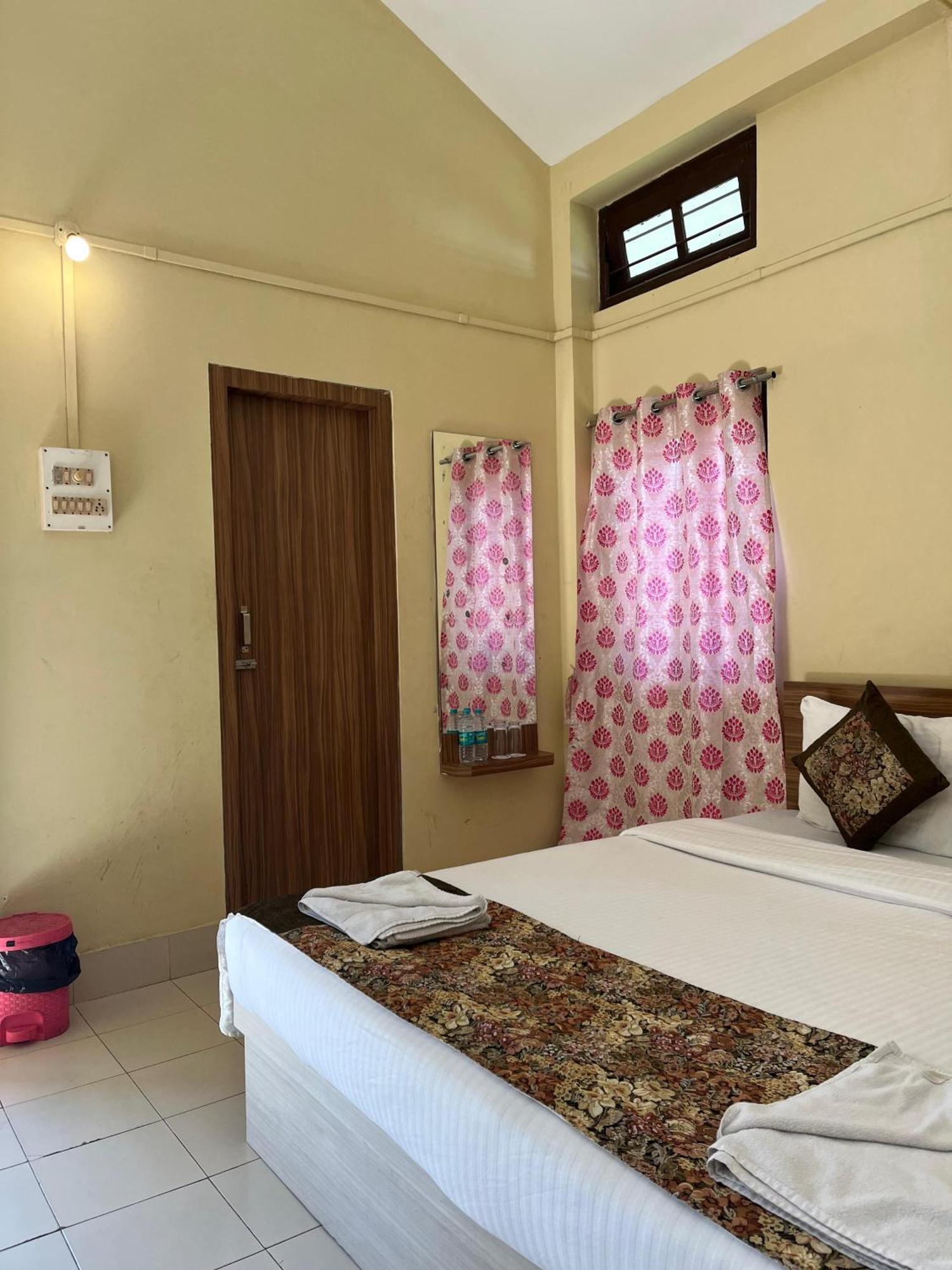 Jironi Resort Tezpur Kültér fotó